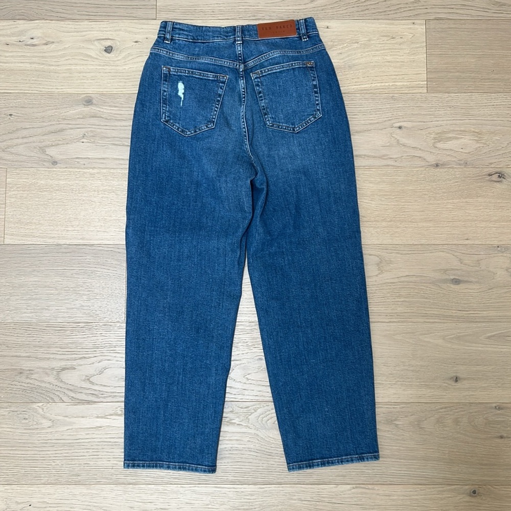 Jeans - Picture 2 of 5